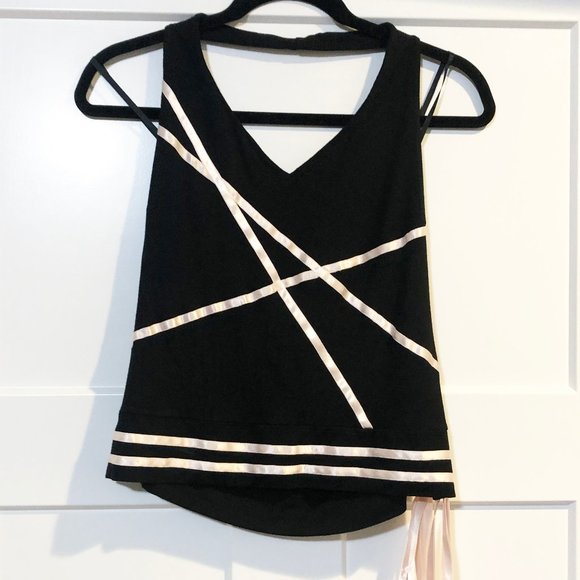 Nicole Miller Tops - Gorgeous Nicole Miller Halter